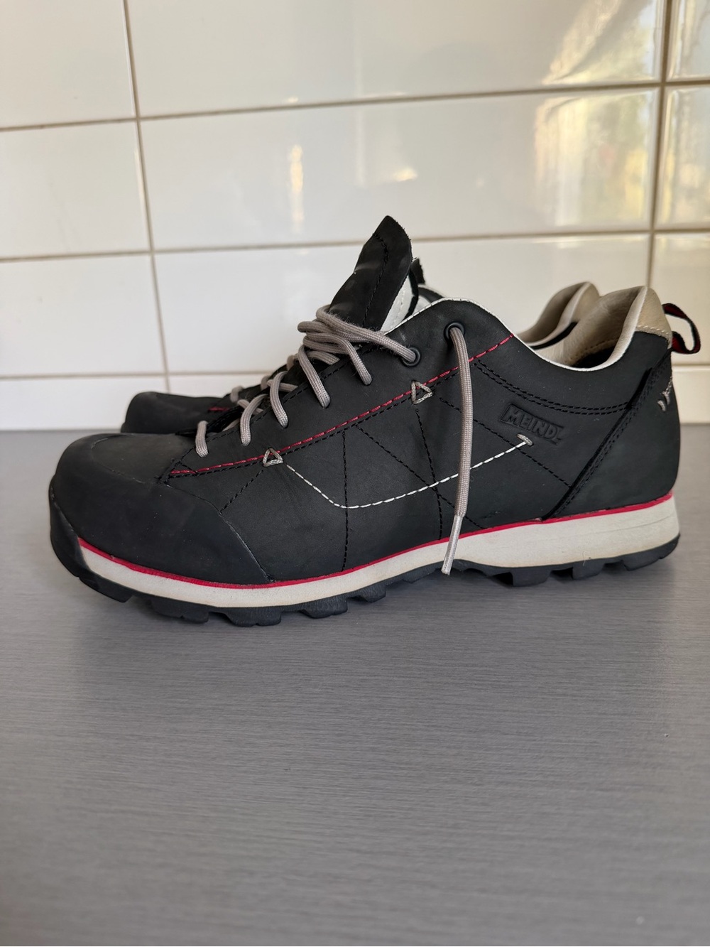 Meindl Rialto Men’s Black Gore Tex Hiking Low Shoes - Picture 4 of 7
